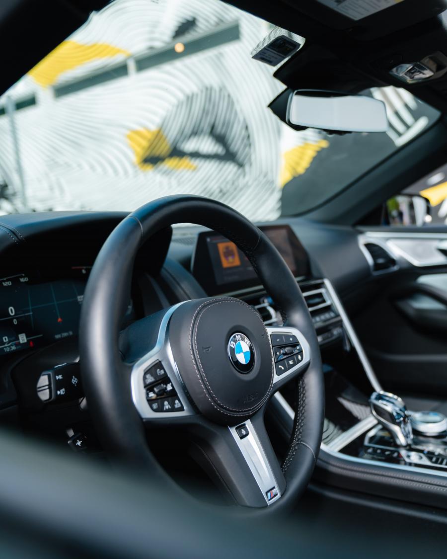Интерьер BMW M850i xDrive Convertible (G14) 2019 года  (NA) (фото 58 из 59)